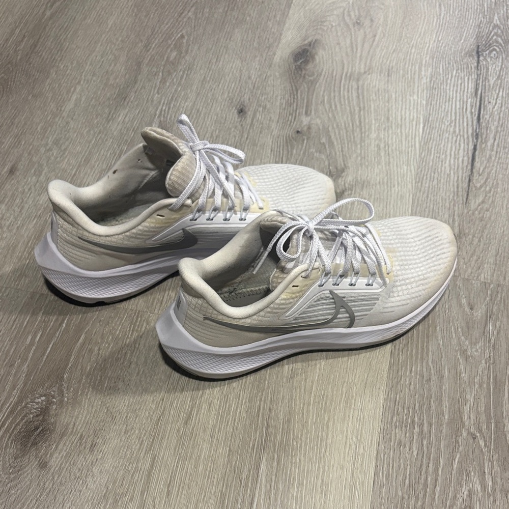 Nike Air Zoom Pegasus 39 Woman’s
